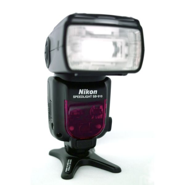 Nikon Speedlight SB-910 Rental – Camera Traders