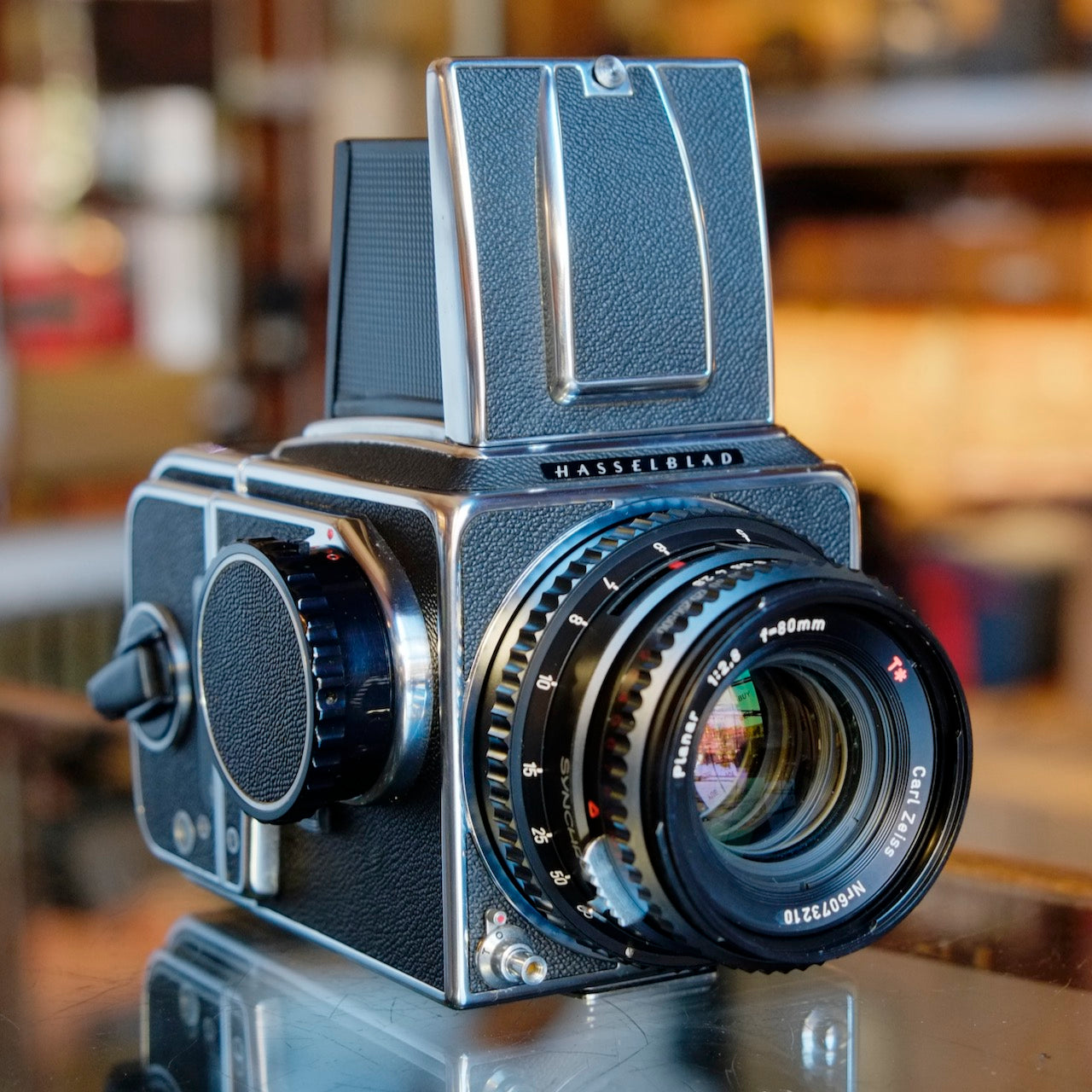 Hasselblad 500C/M with Carl Zeiss Planar C 80mm f2.8 T* – Camera