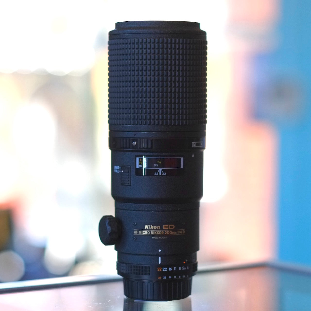 Nikon 200mm f4D AF Micro-Nikkor