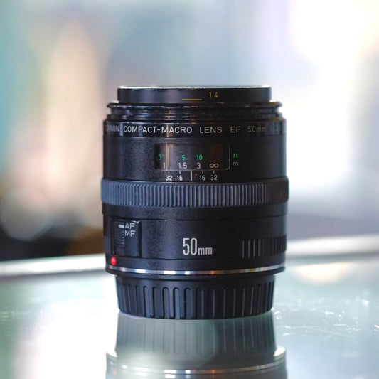 Canon EF 50mm f2.5 Compact Macro