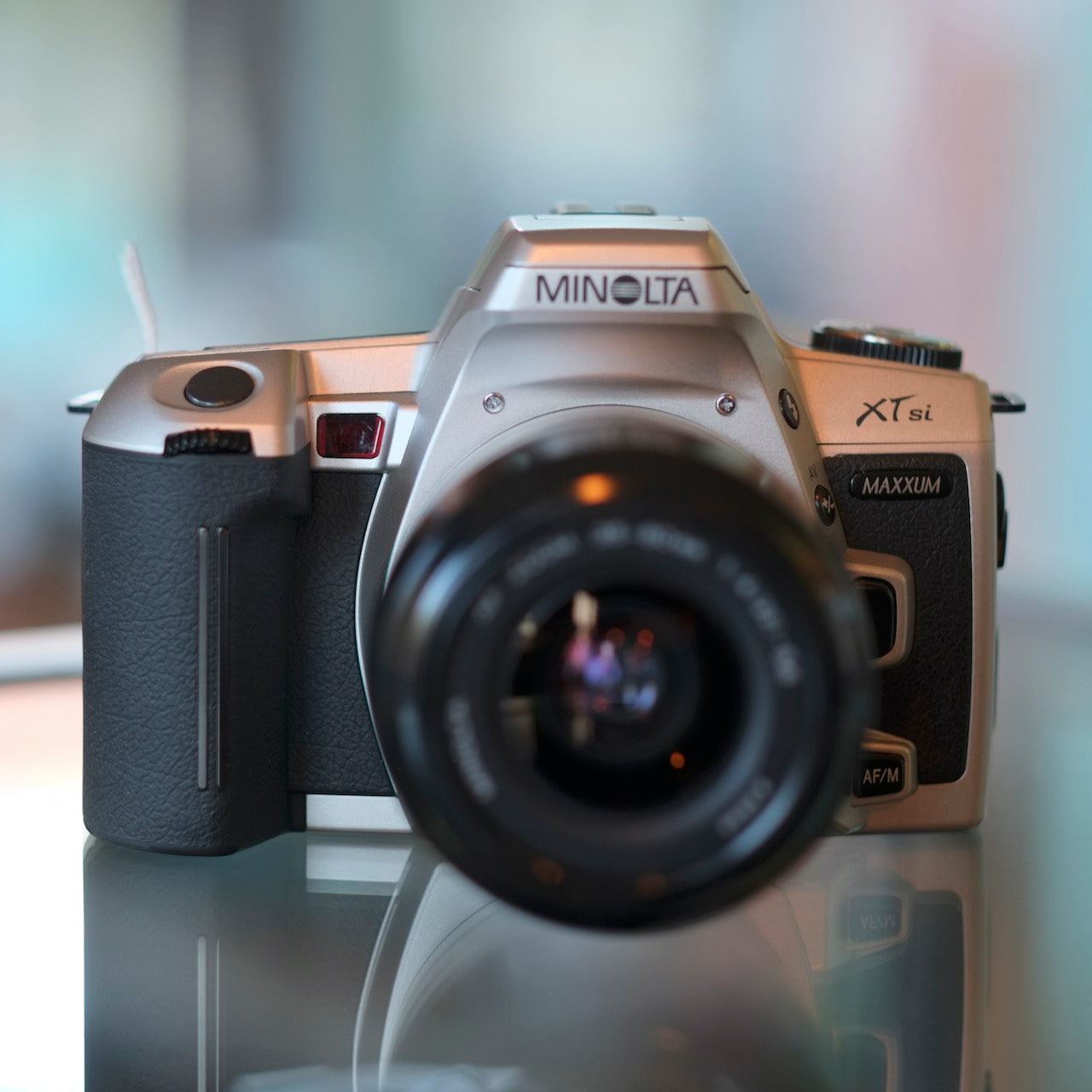 Minolta Maxxum XTsi with 35-80mm f4-5.6